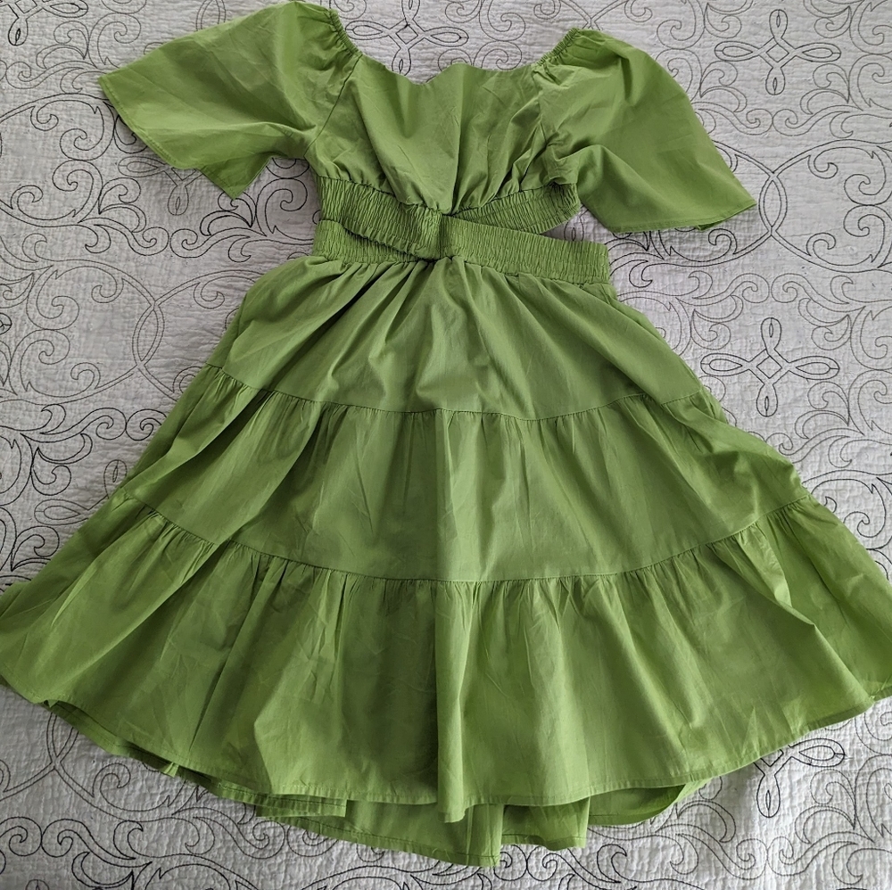 NWOT Crossover Cut-Out Dress
